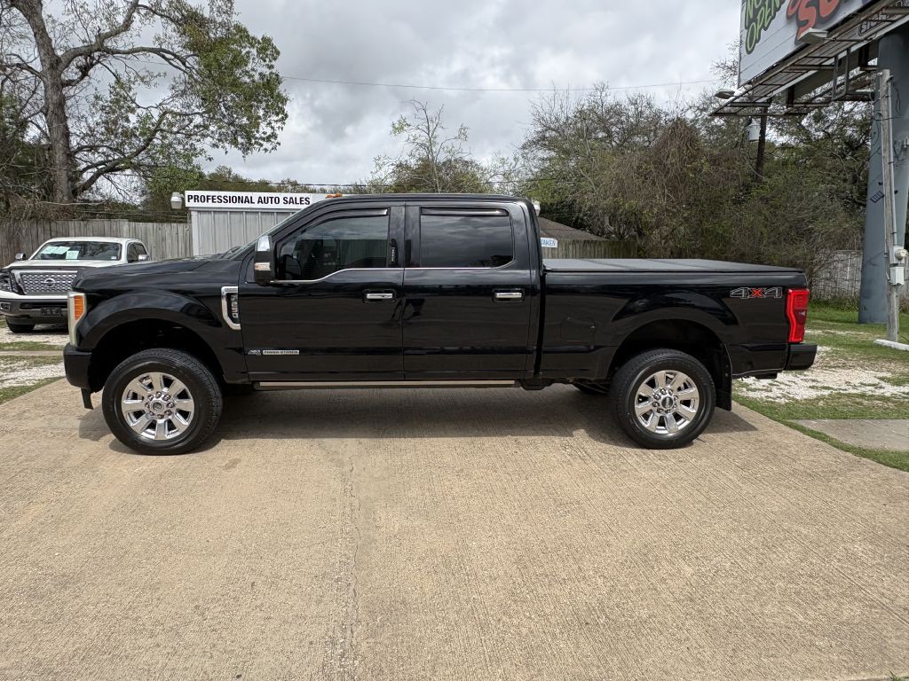 2017 Ford F-250 Image 1