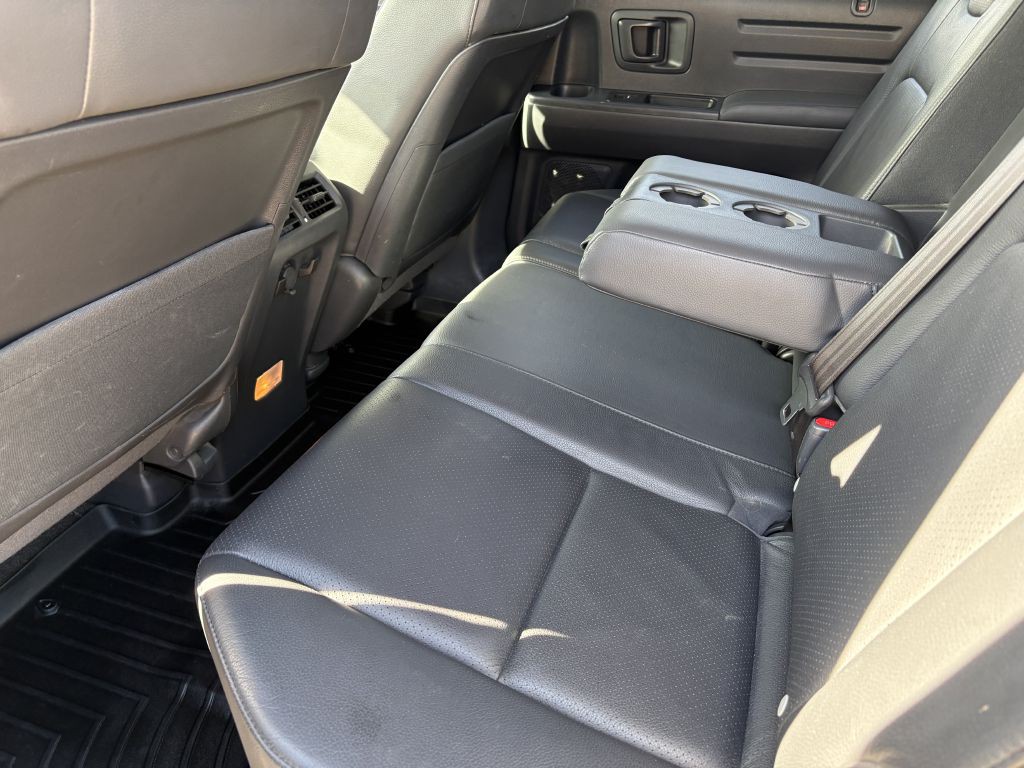 2013 Honda Ridgeline Image 8