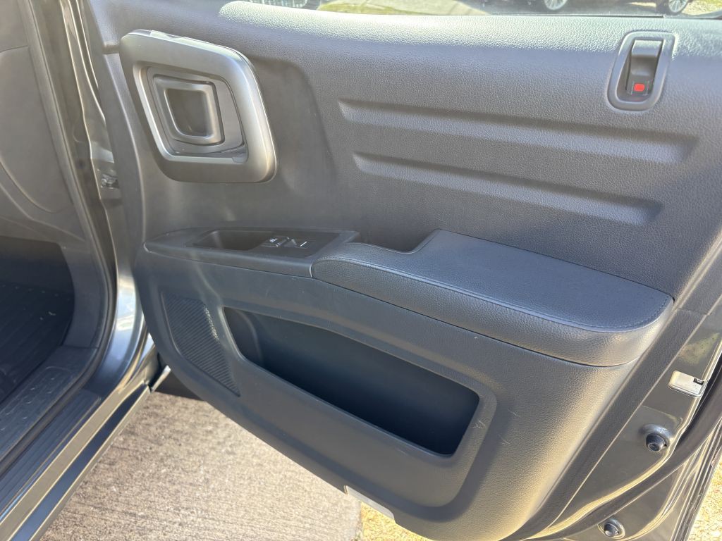 2013 Honda Ridgeline Image 10