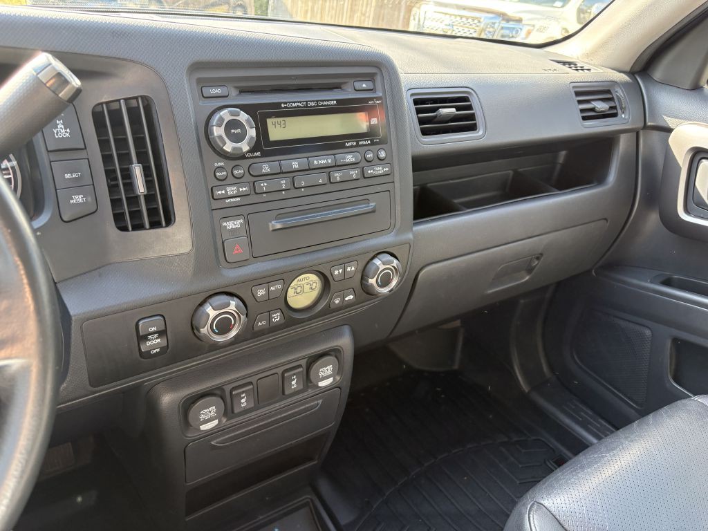 2013 Honda Ridgeline Image 14