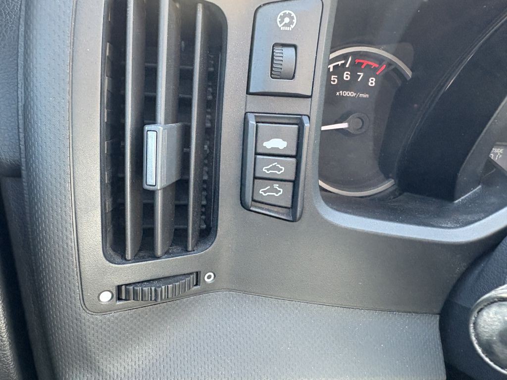 2013 Honda Ridgeline Image 17