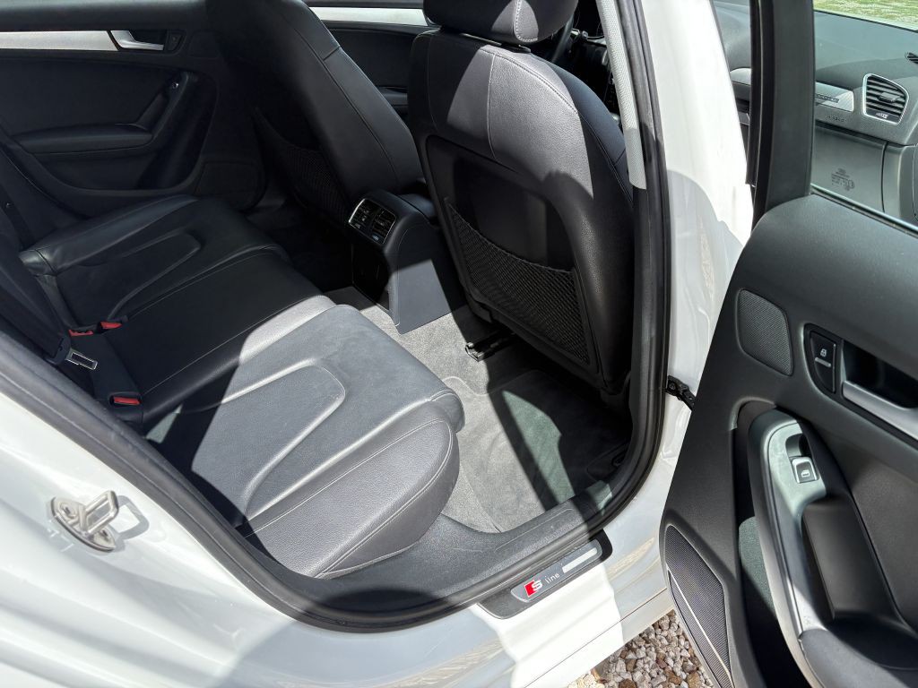 2015 Audi A4 Image 9