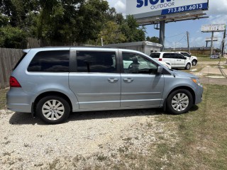 Image for 2012 Volkswagen Routan SEL ID: 7596599