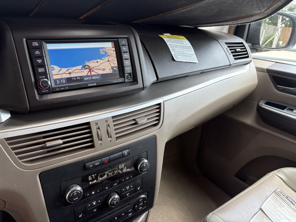 2012 Volkswagen Routan Image 15
