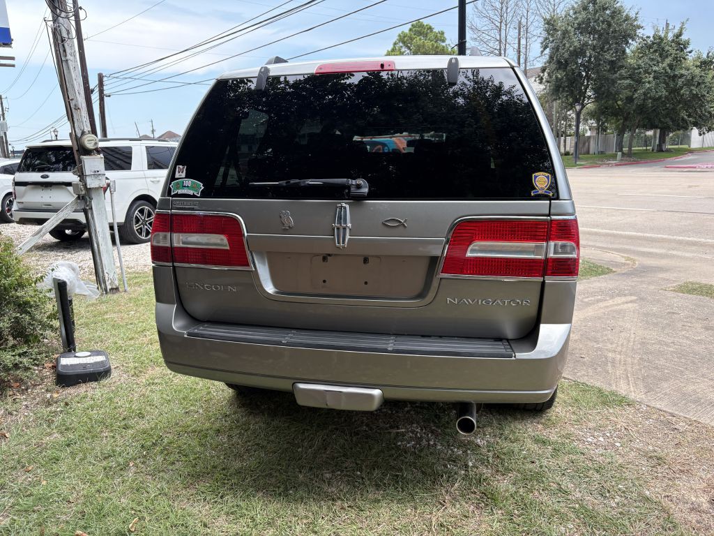 2008 Lincoln Navigator Image 5