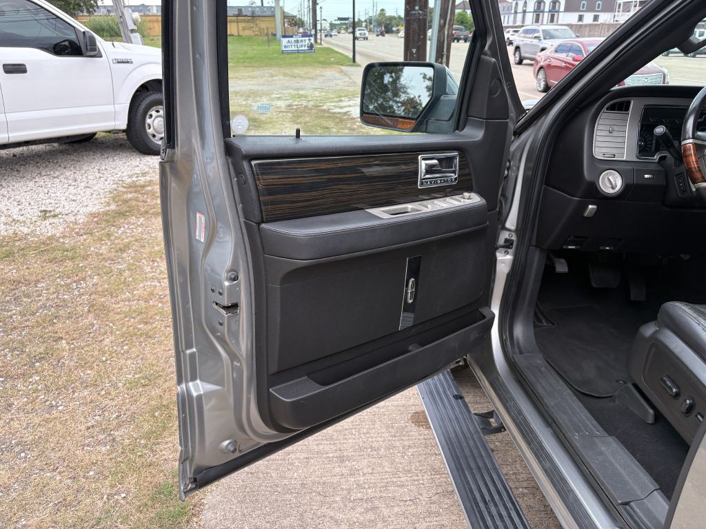 2008 Lincoln Navigator Image 6
