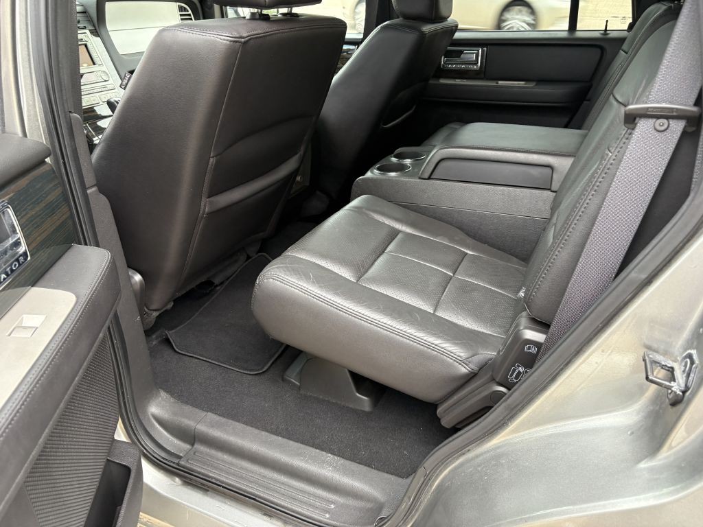 2008 Lincoln Navigator Image 8