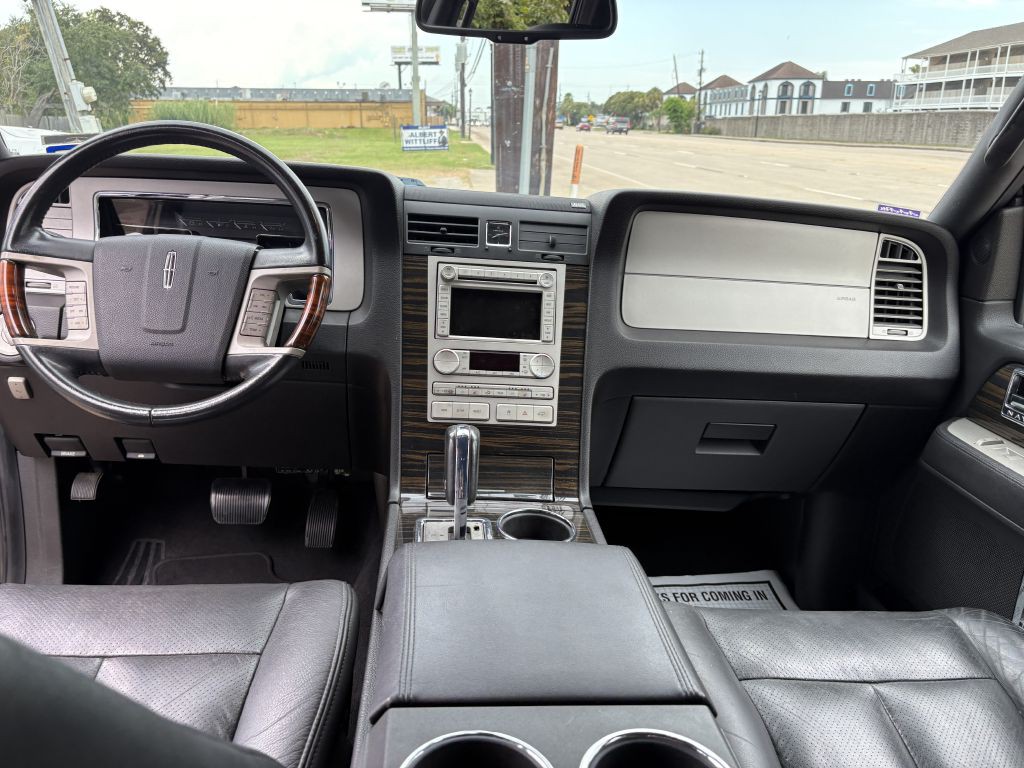 2008 Lincoln Navigator Image 14