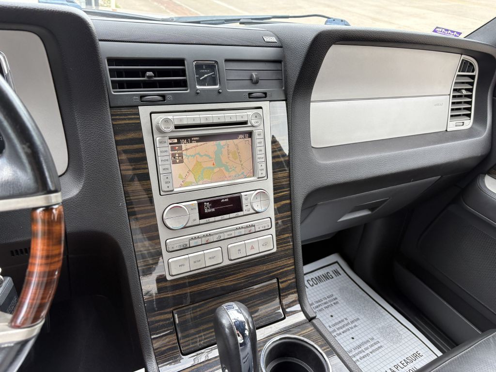 2008 Lincoln Navigator Image 17