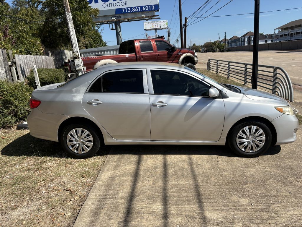 2010 Toyota Corolla Image 4