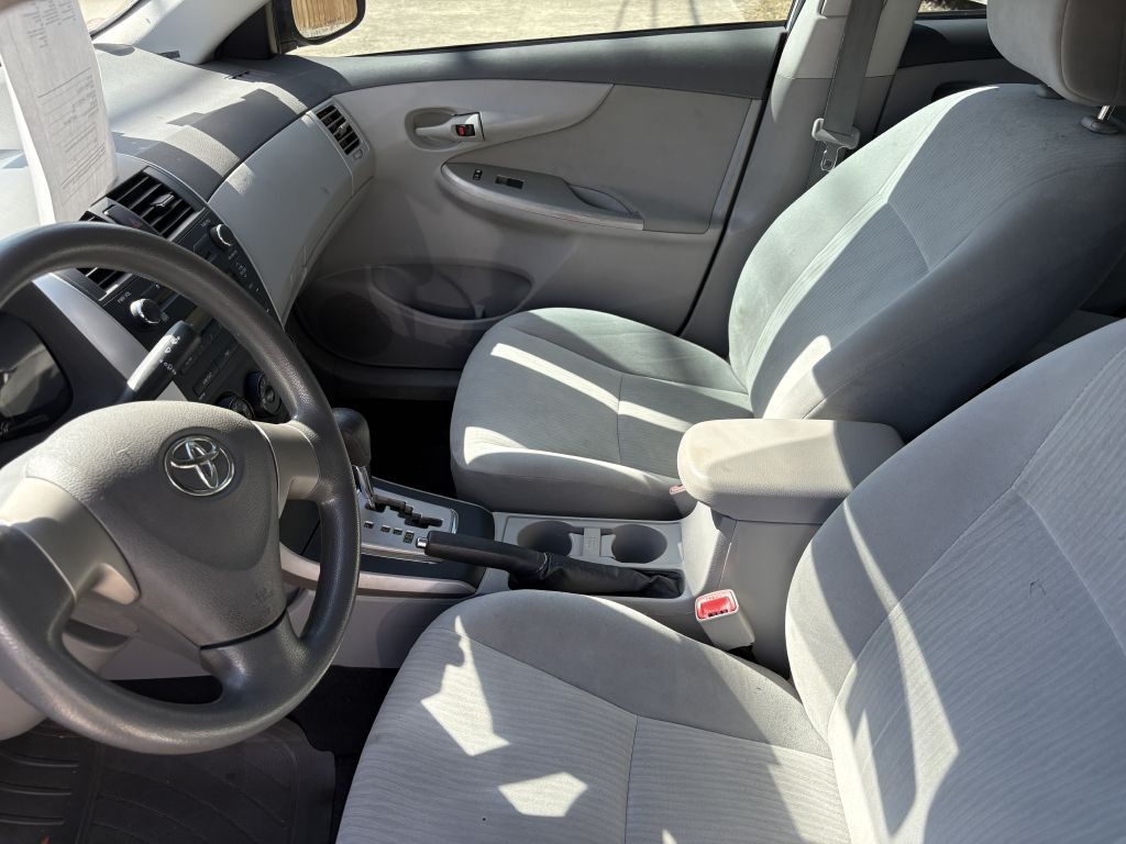 2010 Toyota Corolla Image 7