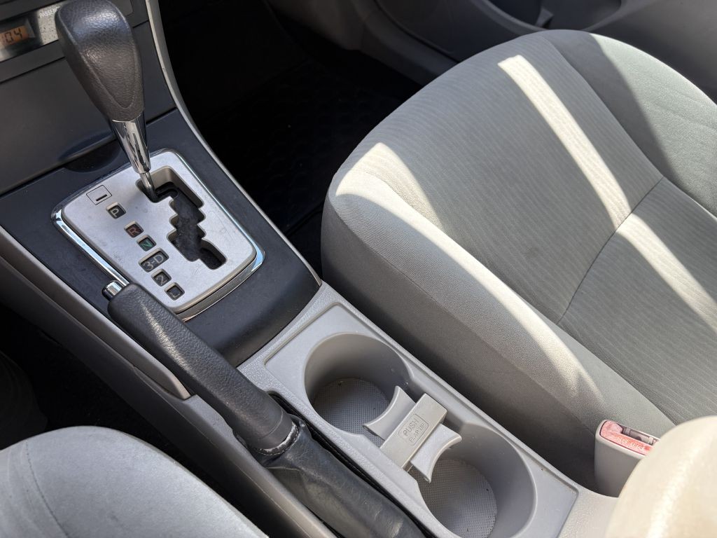 2010 Toyota Corolla Image 11