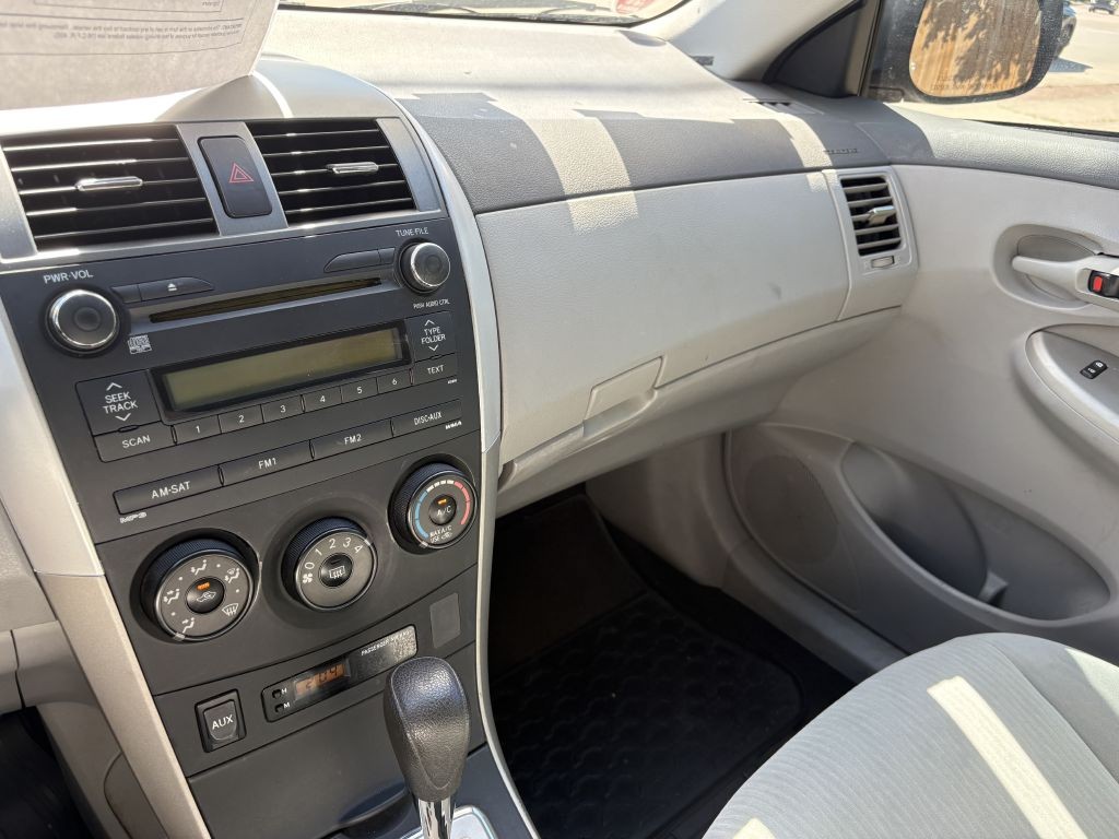 2010 Toyota Corolla Image 12