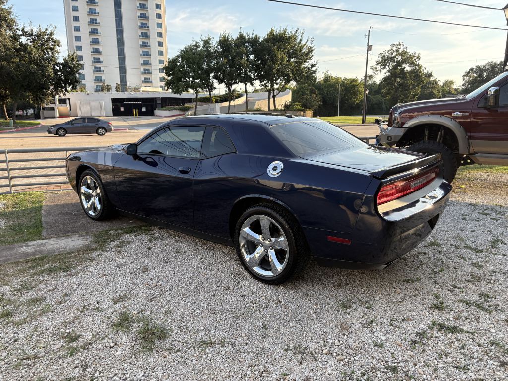 2013 Dodge Challenger Image 4