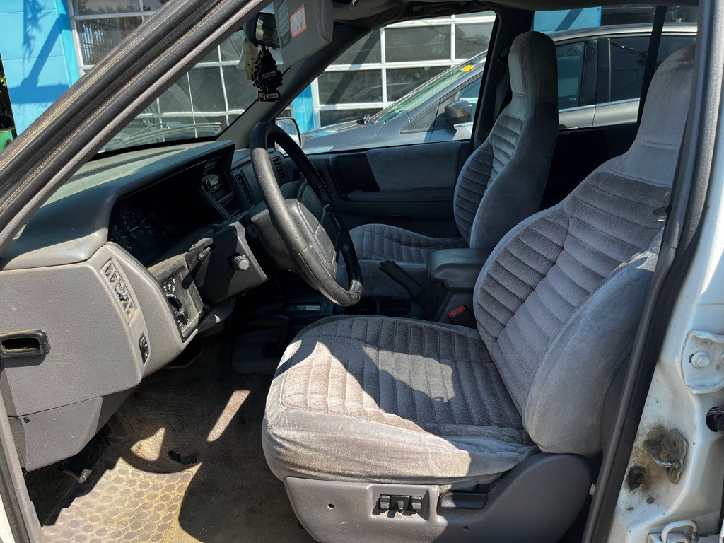 1995 Jeep Grand Cherokee Image 7