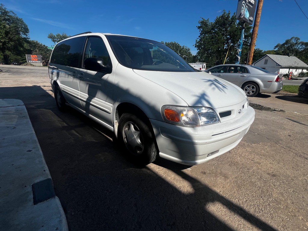 1998 Oldsmobile Silhouette Image 2
