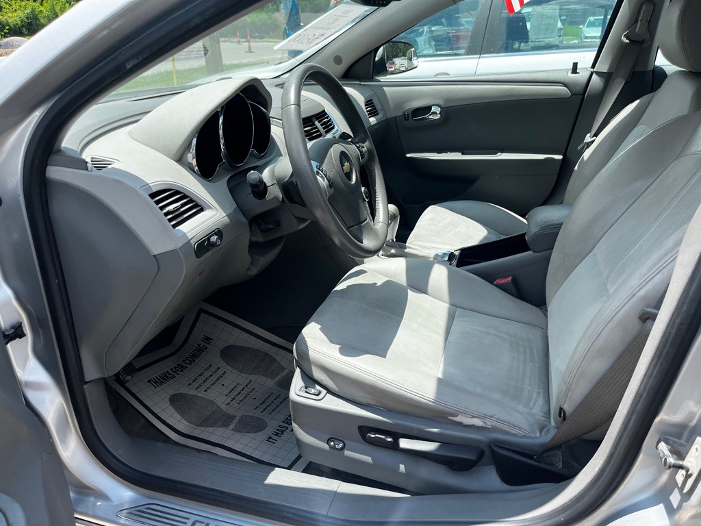 2010 Chevrolet Malibu Image 6