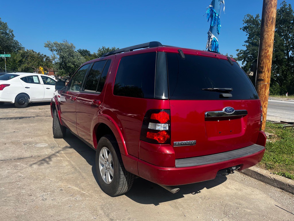 2010 Ford Explorer Image 3