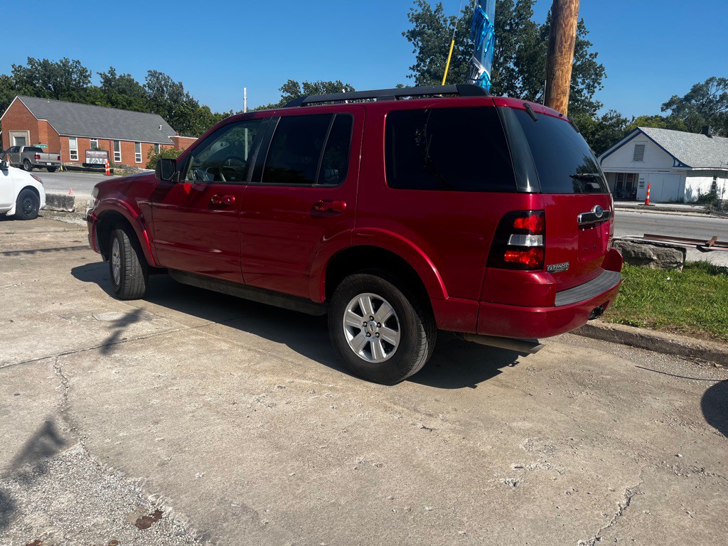 2010 Ford Explorer Image 7