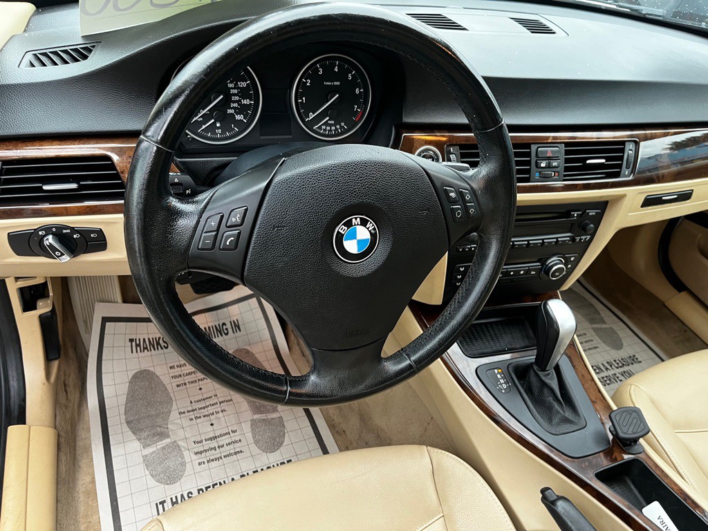 2011 BMW 3 Series Image 5