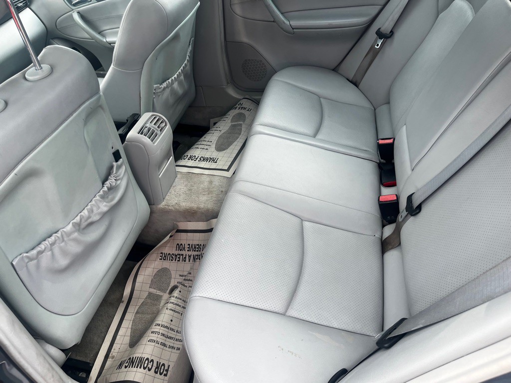 2004 Mercedes-Benz C-Class Image 6