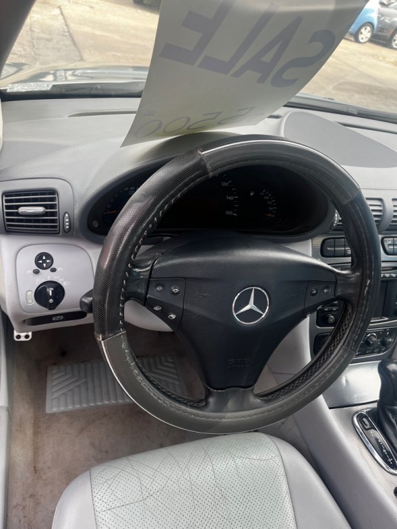 2004 Mercedes-Benz C-Class Image 8