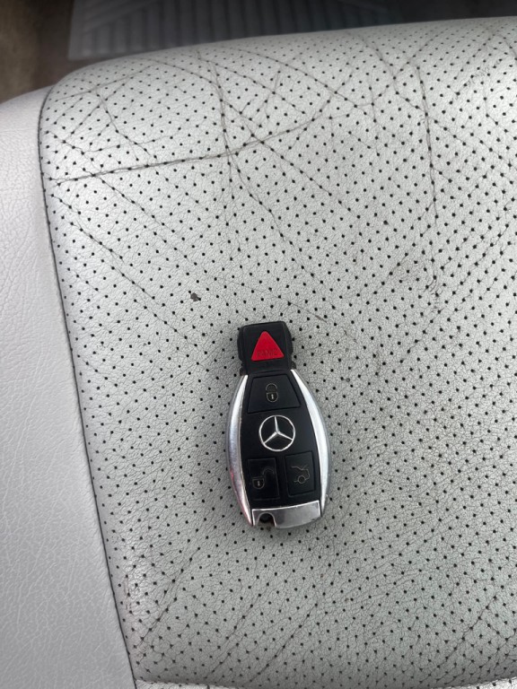 2004 Mercedes-Benz C-Class Image 11