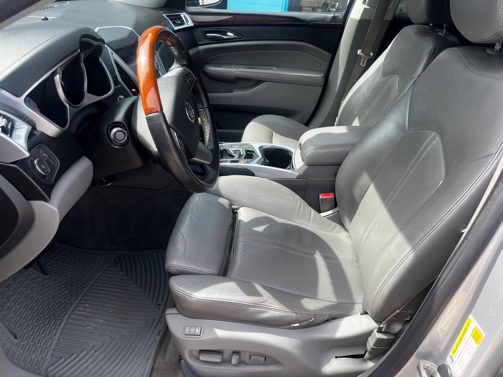 2010 Cadillac SRX Image 8