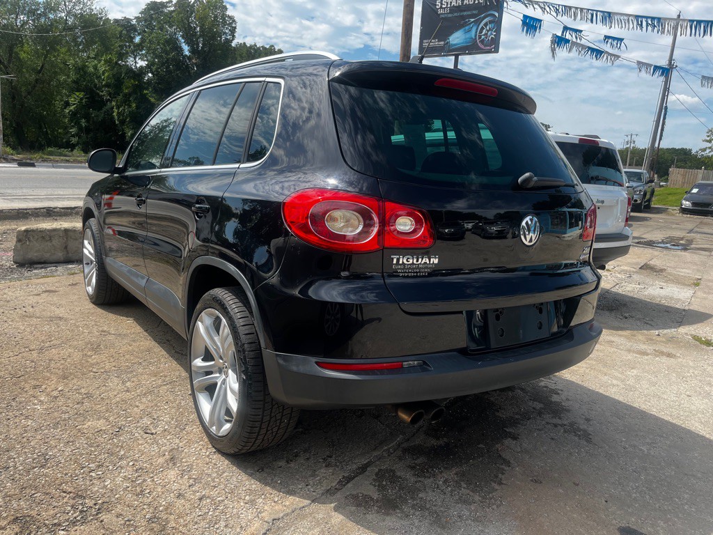 2011 Volkswagen Tiguan Image 8
