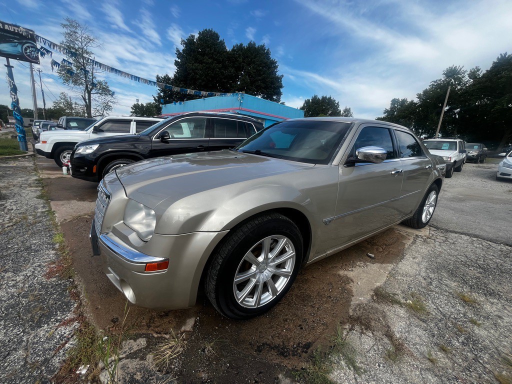 2007 Chrysler 300 Image 3
