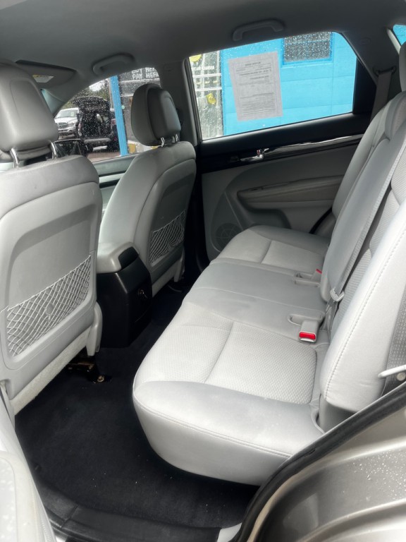 2011 Kia Sorento Image 8