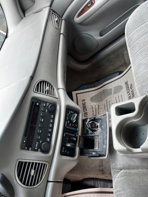 2005 Buick Century Image 9