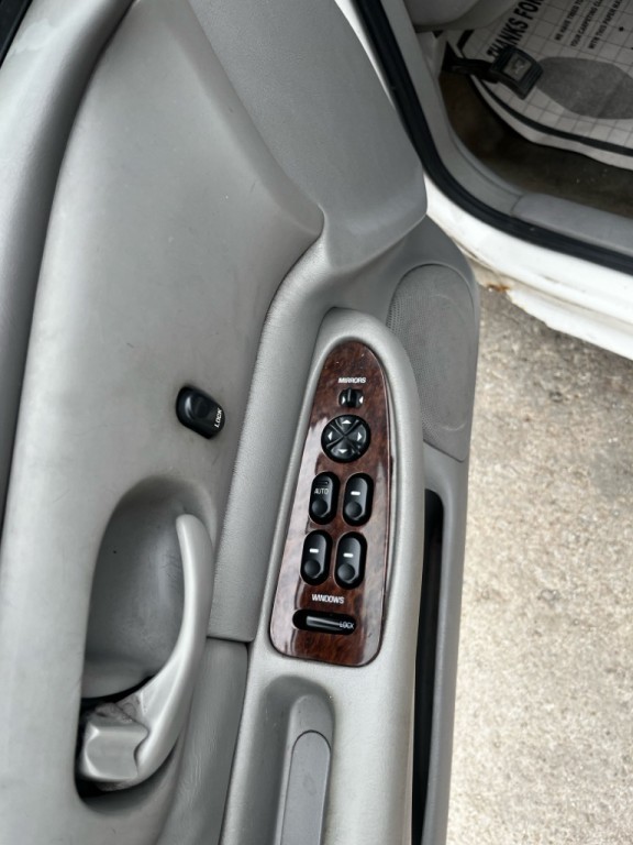2005 Buick Century Image 10