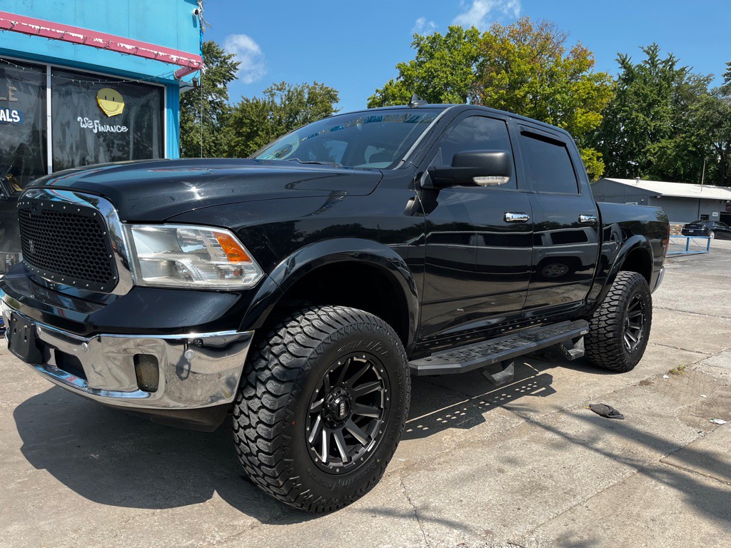 2016 RAM 1500 Image 3
