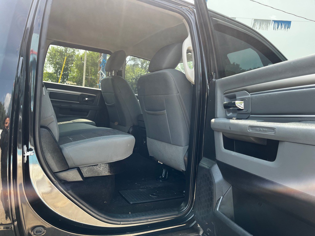 2016 RAM 1500 Image 8