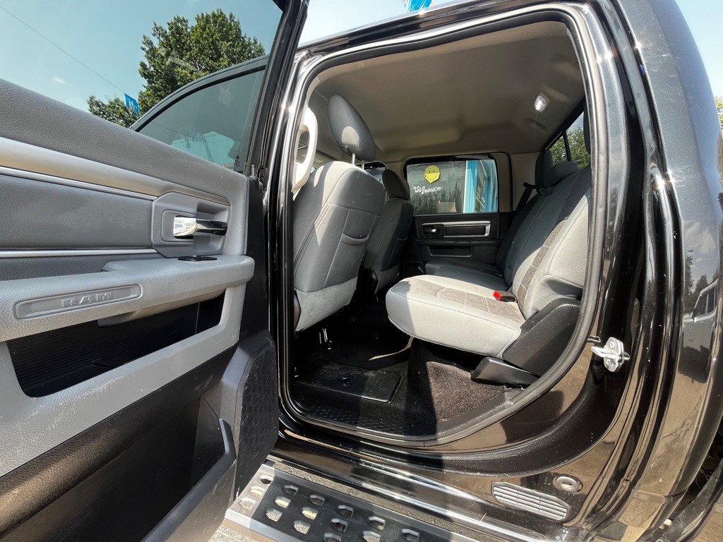 2016 RAM 1500 Image 10