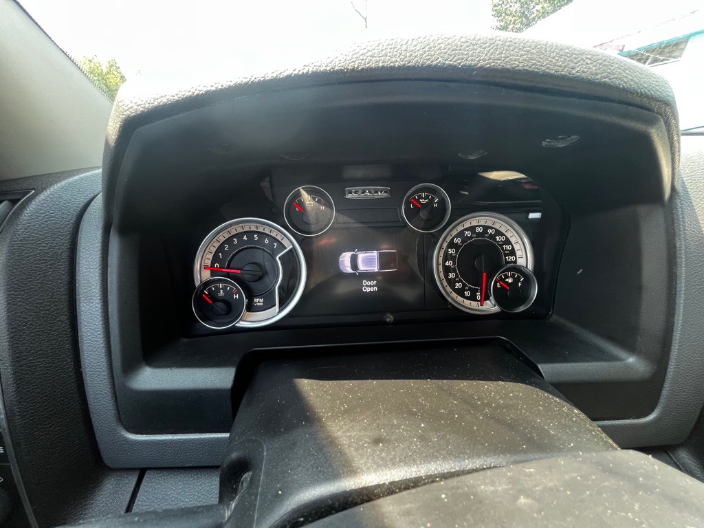 2016 RAM 1500 Image 14