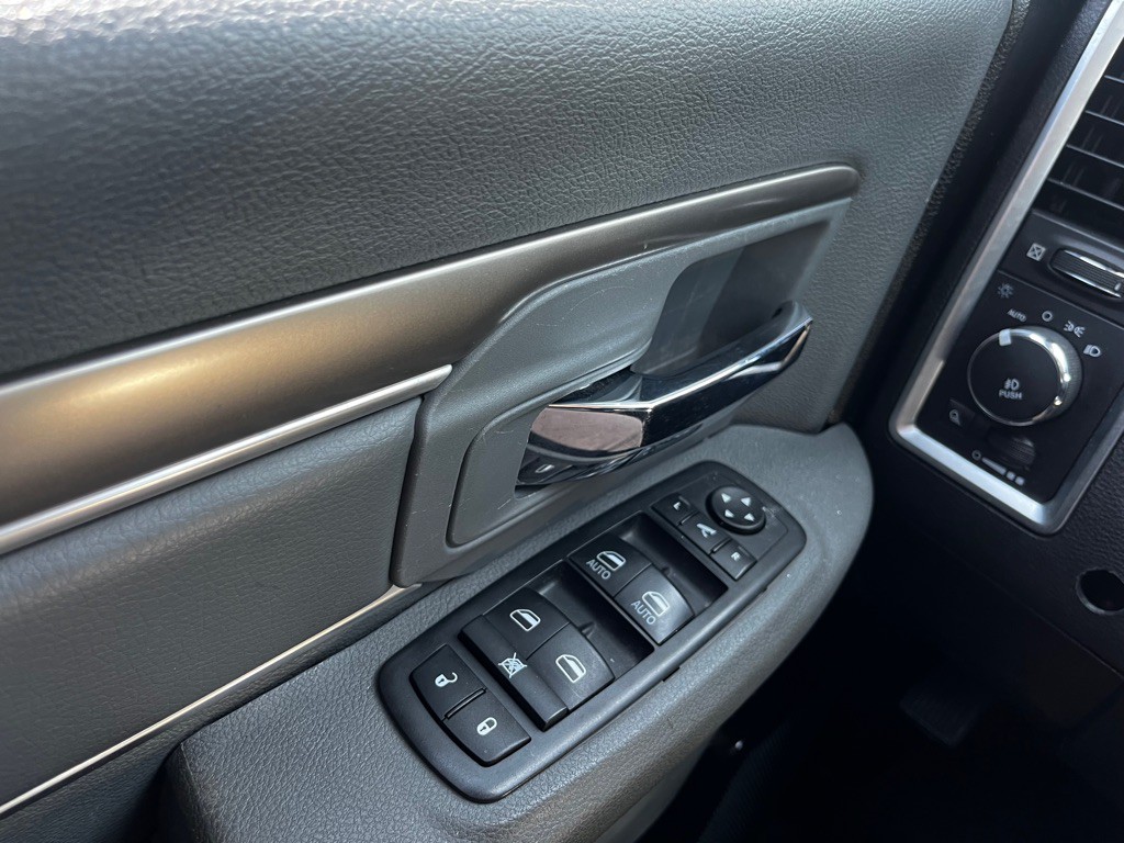 2016 RAM 1500 Image 15