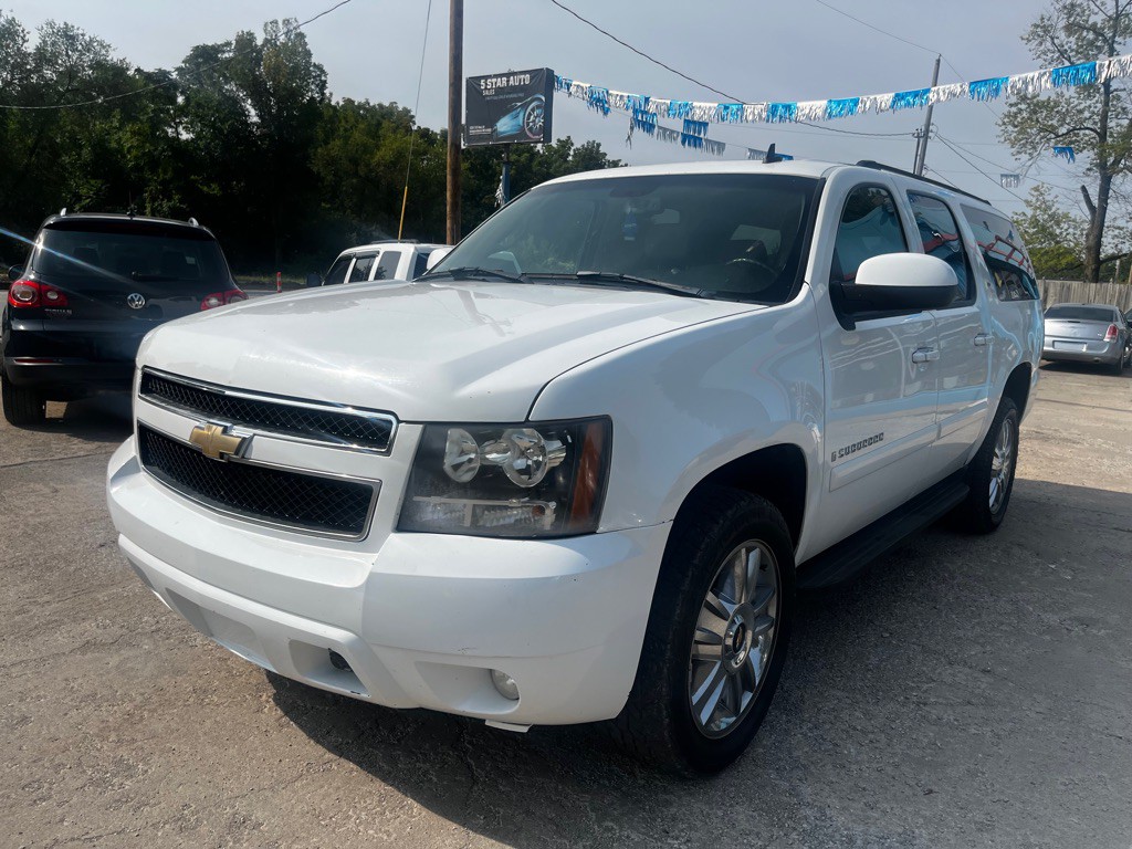 2007 Chevrolet Suburban Image 1