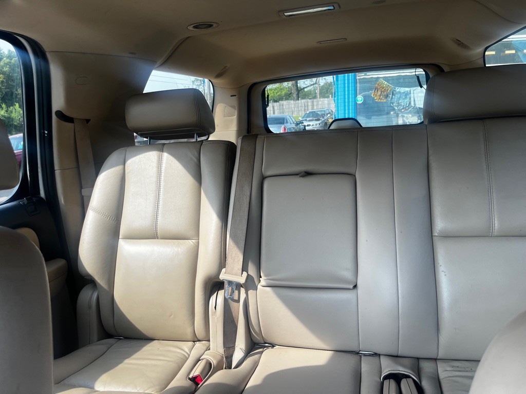 2007 Chevrolet Suburban Image 9