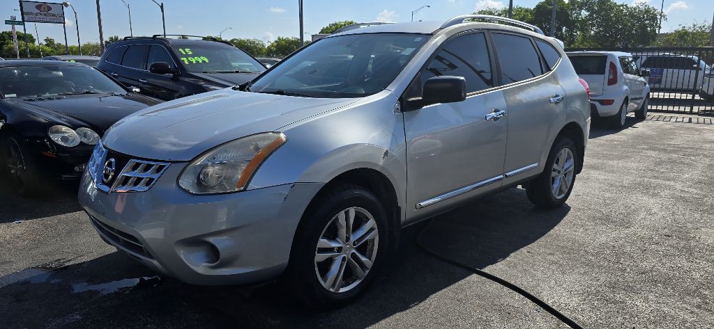 2015 Nissan Rogue Image 1