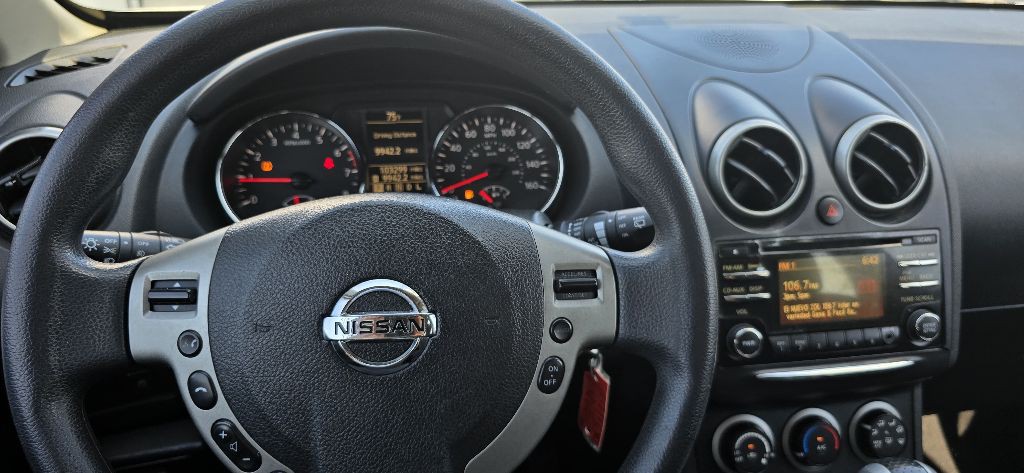 2015 Nissan Rogue Image 9