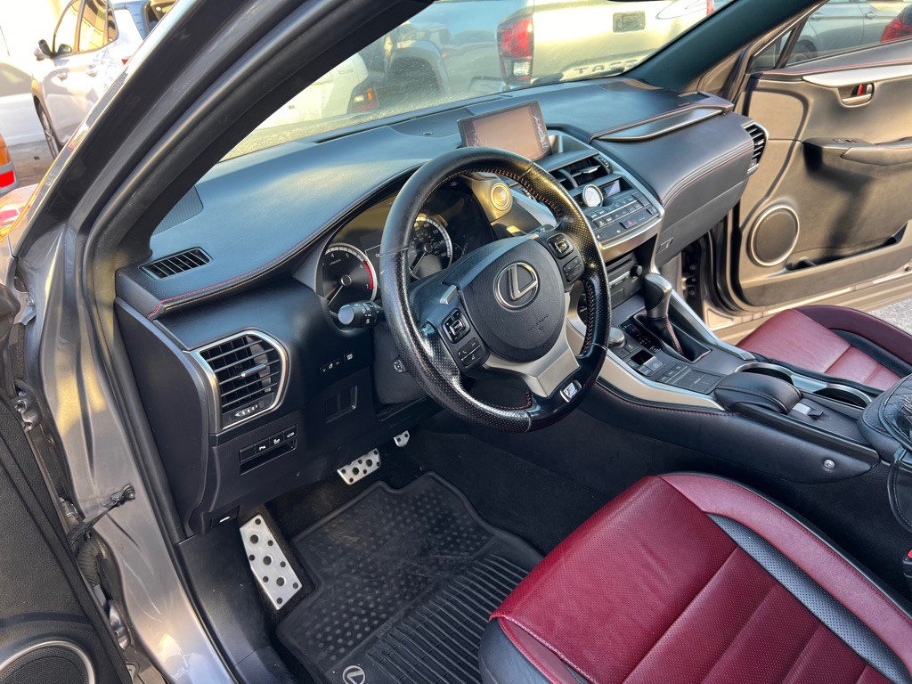 2016 Lexus NX 200t Image 4