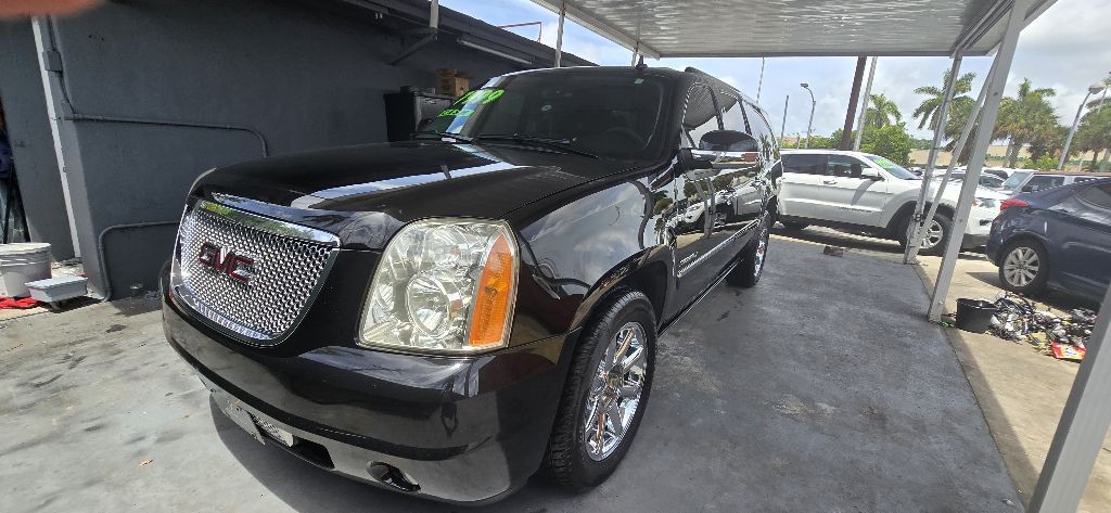2014 GMC Yukon Image 2