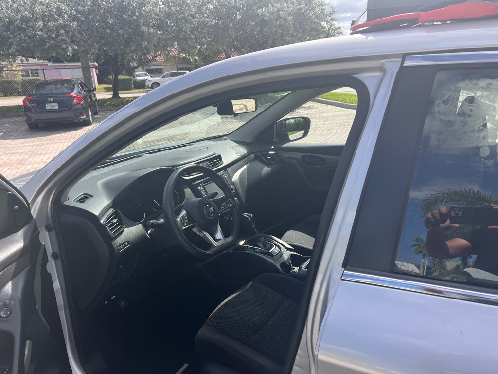 2020 Nissan Rogue Image 5