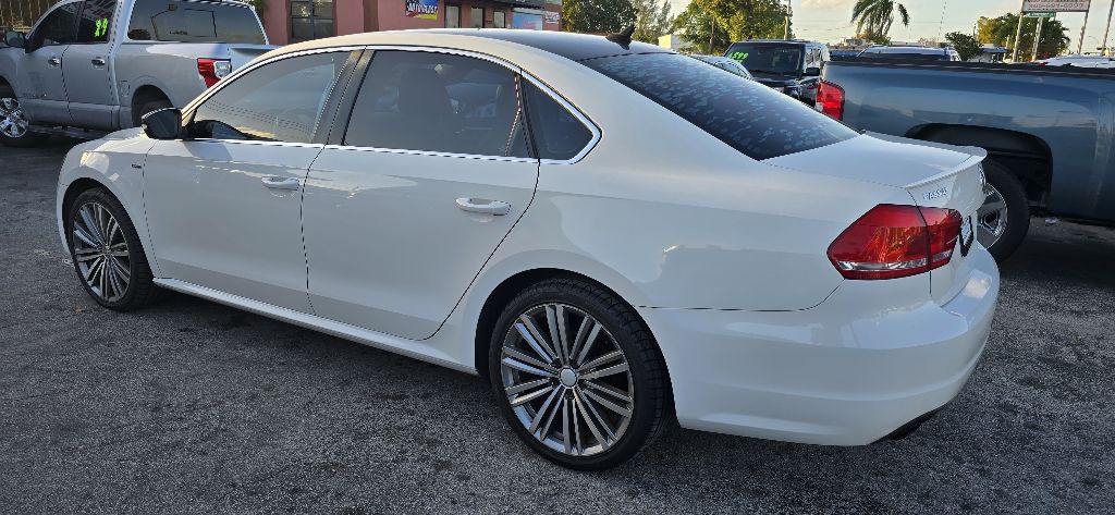 2015 Volkswagen Passat Image 3