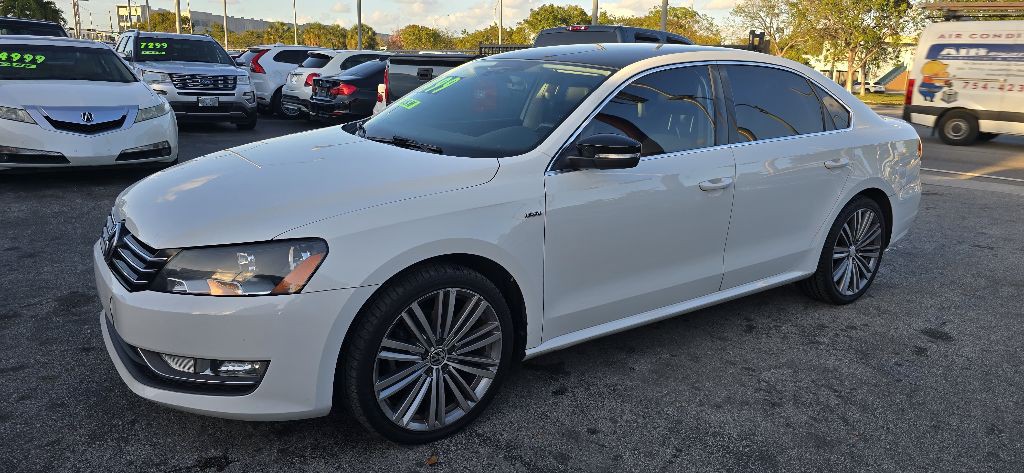 2015 Volkswagen Passat Image 4