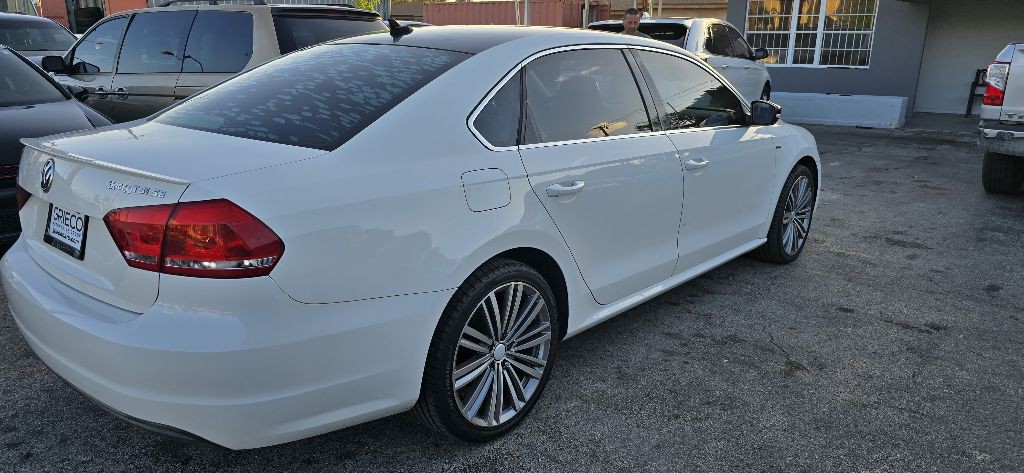 2015 Volkswagen Passat Image 6