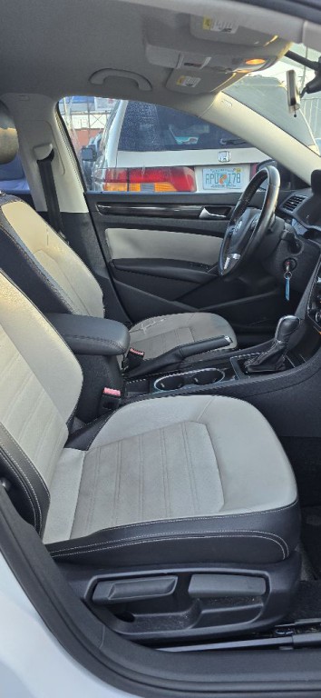 2015 Volkswagen Passat Image 7