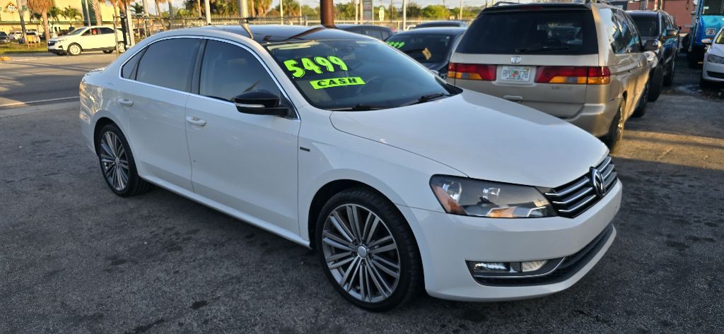 2015 Volkswagen Passat Image 8